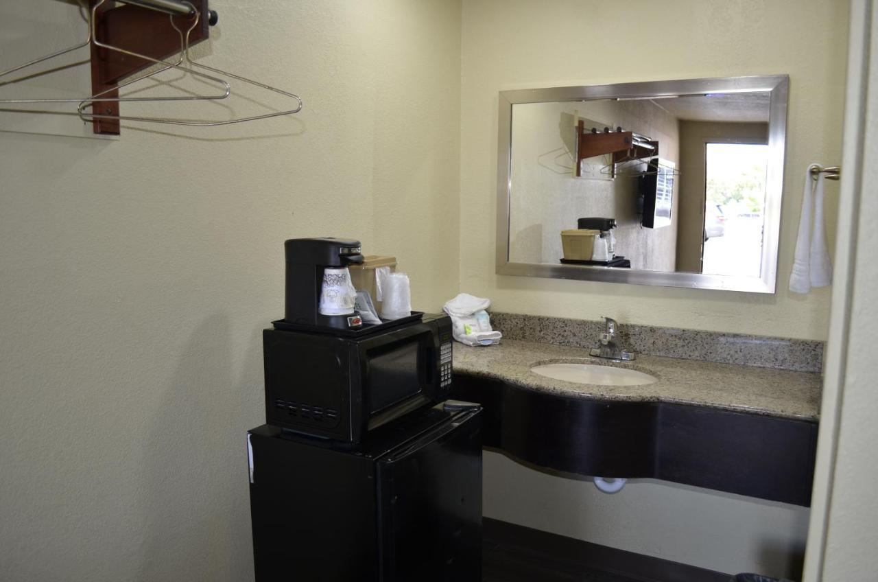 Budget Inn Williamsville Esterno foto