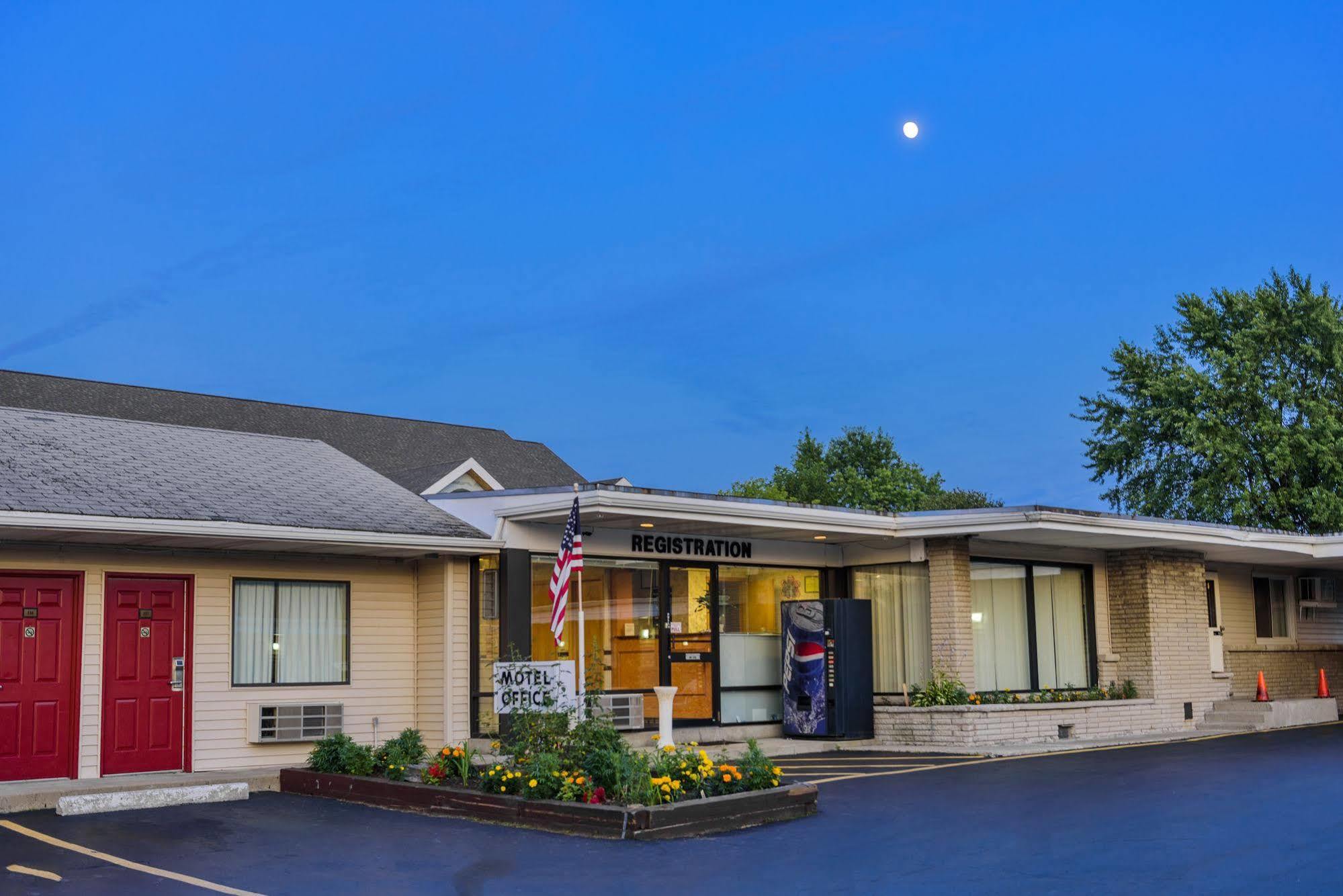Budget Inn Williamsville Esterno foto