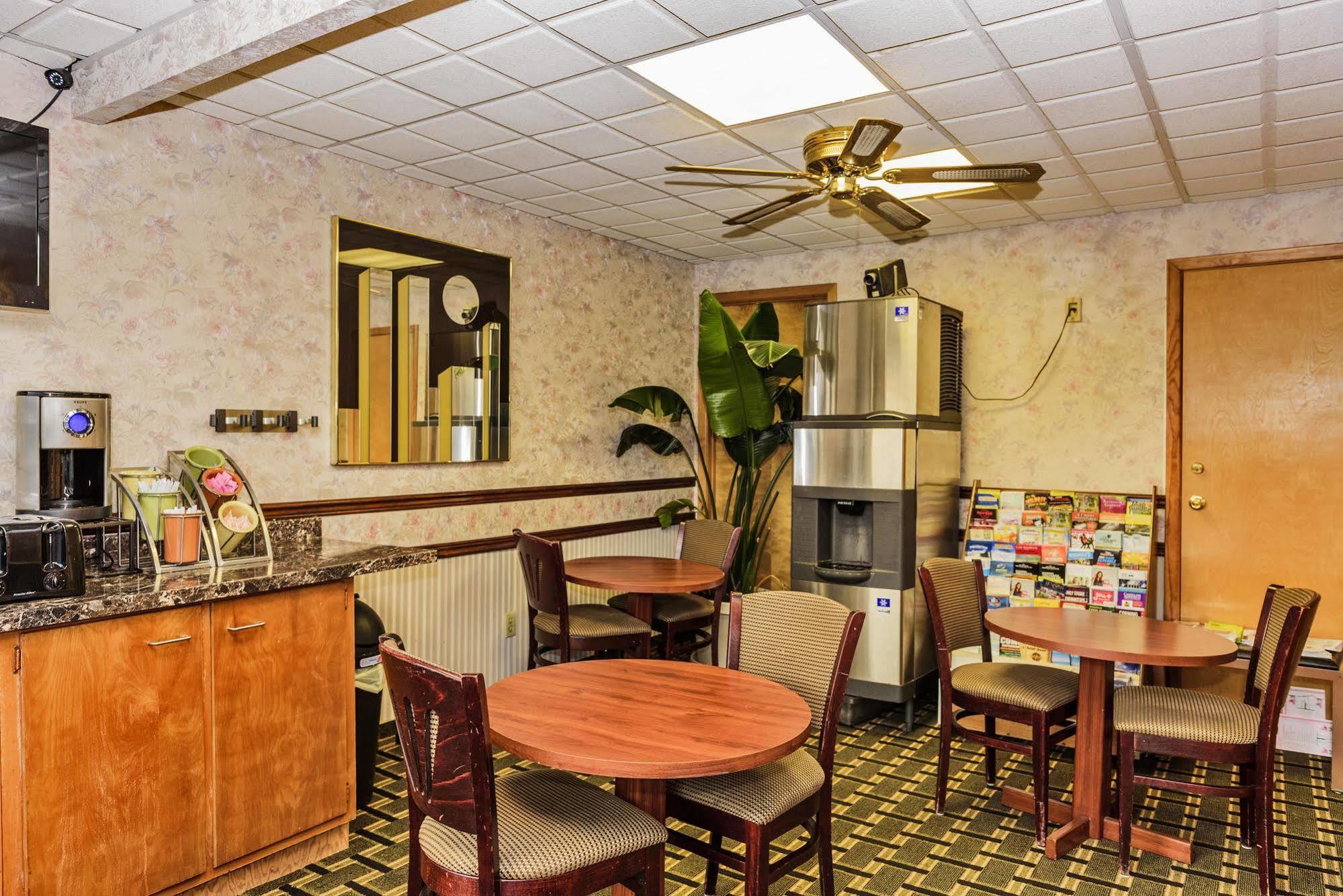 Budget Inn Williamsville Esterno foto