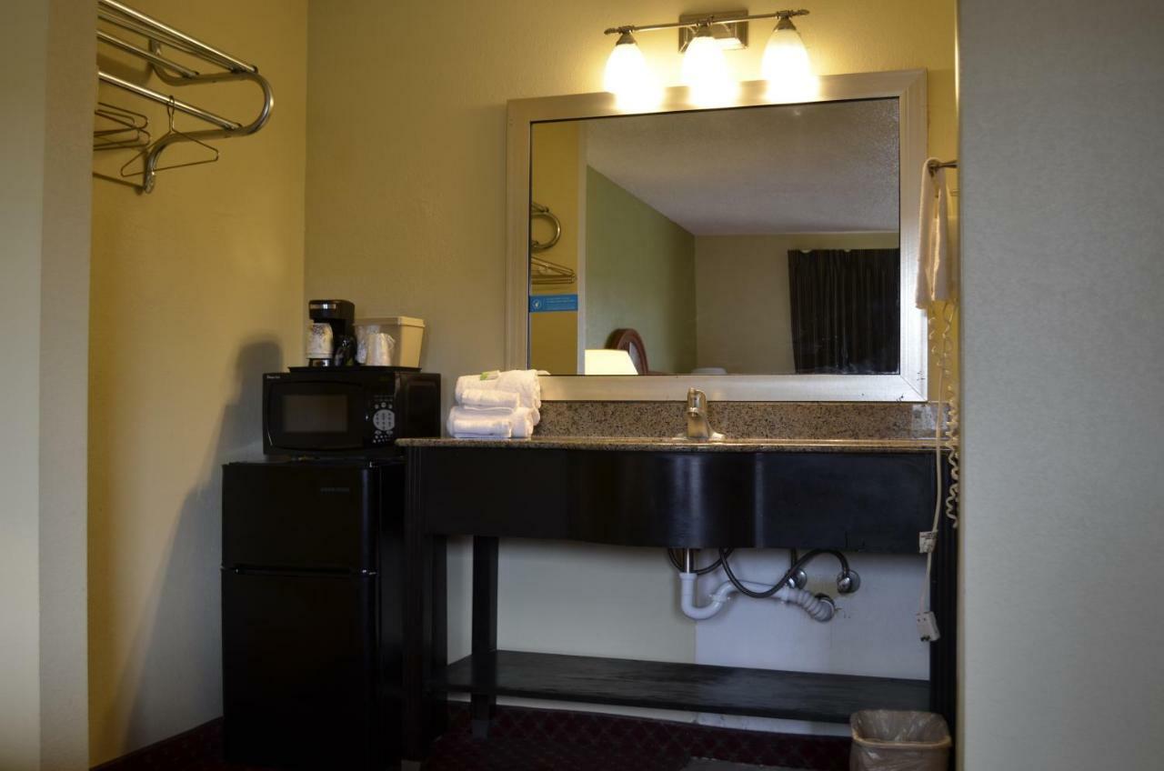 Budget Inn Williamsville Esterno foto